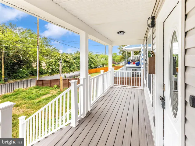 $699,999 | 4820 Hayes Street Northeast, Washington, DC 20019