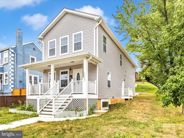 $699,999 | 4820 Hayes Street Northeast, Washington, DC 20019