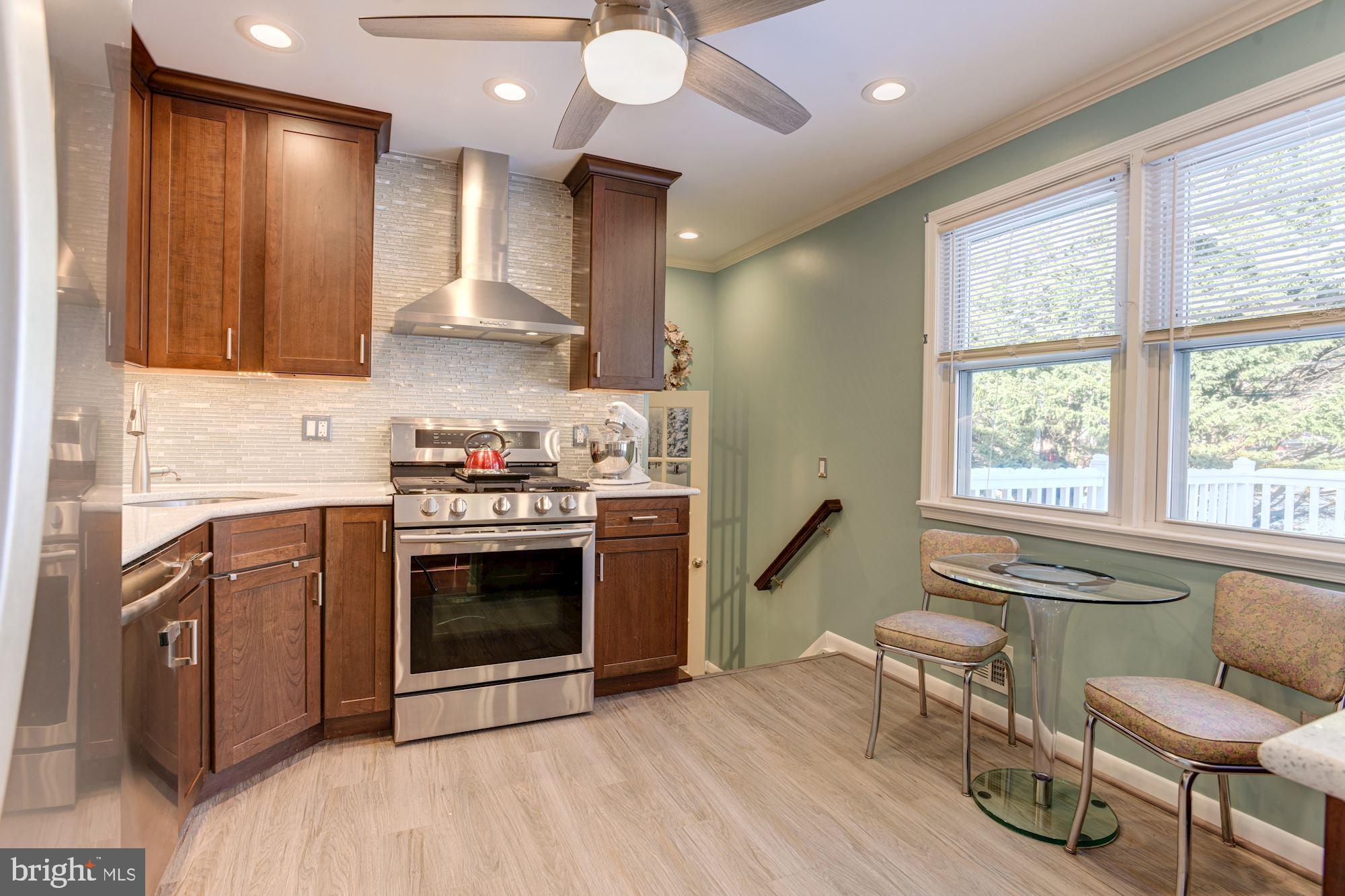 9136 Covered Bridge Road Baltimore, MD 21234 - Photo 10 of 36 Kitchen