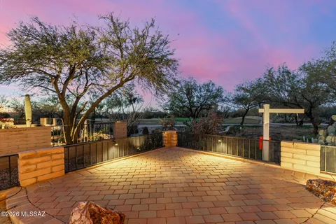 $450,000 | 2703 East Glen Canyon Road, Green Valley, AZ 85614
