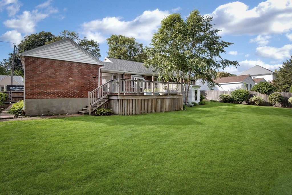 15 Arnold Road Stoneham, MA 02180 - Photo 5 of 23 Gallery Image 5