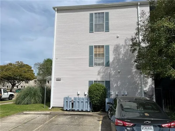 $1,150 | 2866 Steamship Circle, Unit 1C, New Orleans, LA 70123