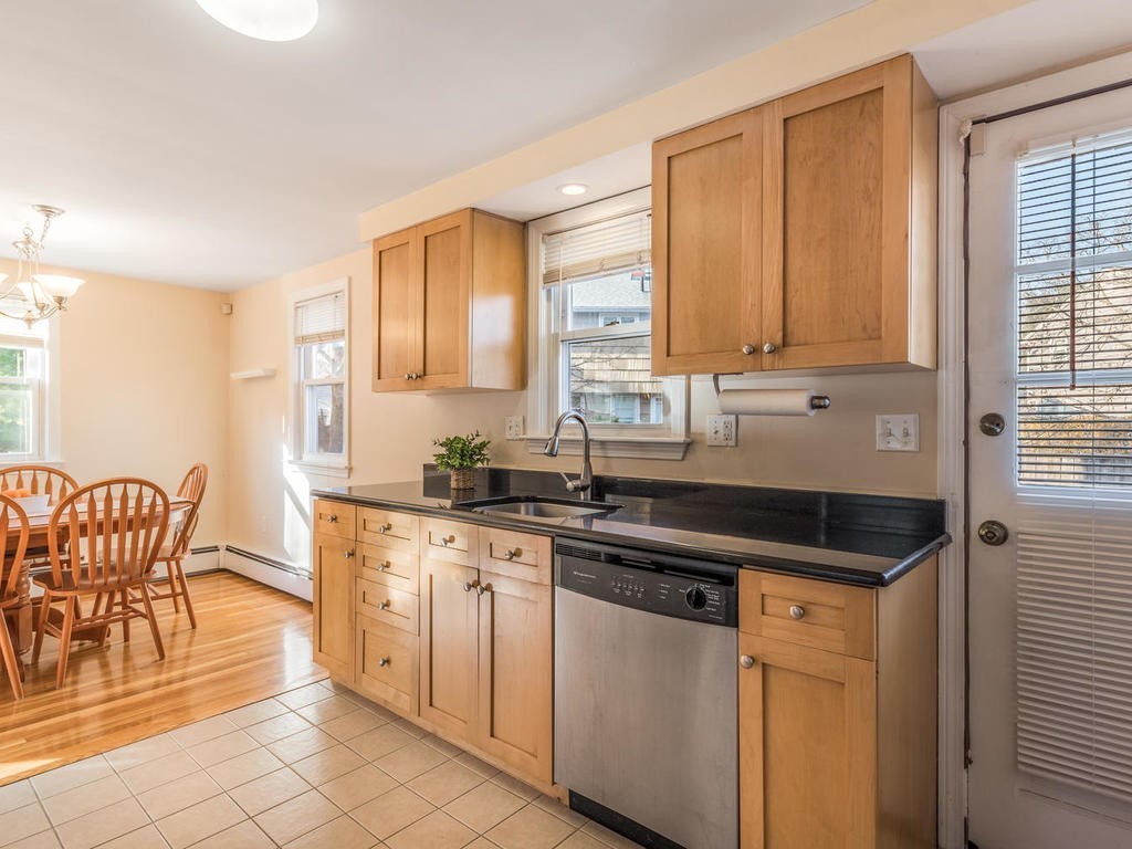 23 Charles Road, Unit 23 Winchester, MA 01890 - Photo 10 of 29 Gallery Image 10