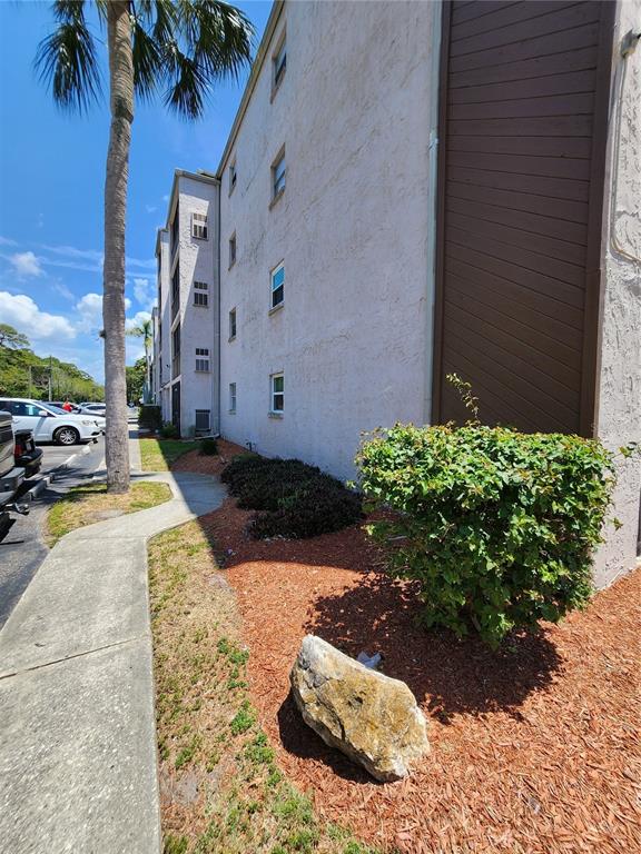 5541 Bay Boulevard, Unit 403 Port Richey, FL 34668 - Photo 24 of 24 a view of a backyard of the house