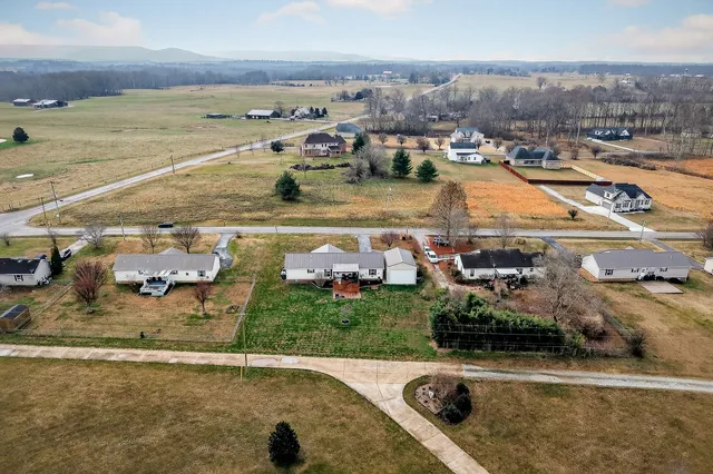 $315,000 | 1445 Tom Grissom Road, Morrison, TN 37357