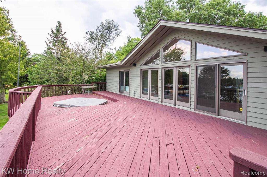 3930 Covert Road Waterford, MI 48328 - Photo 46 of 49