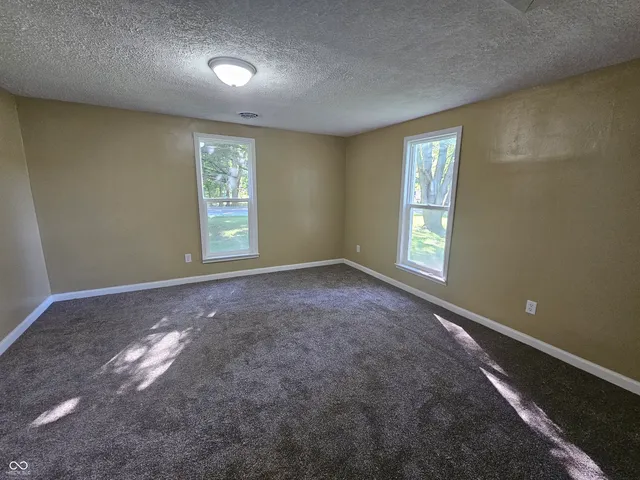 $130,000 | 1001 West 3rd Street, Alexandria, IN 46001