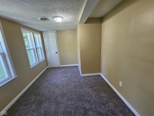 $130,000 | 1001 West 3rd Street, Alexandria, IN 46001