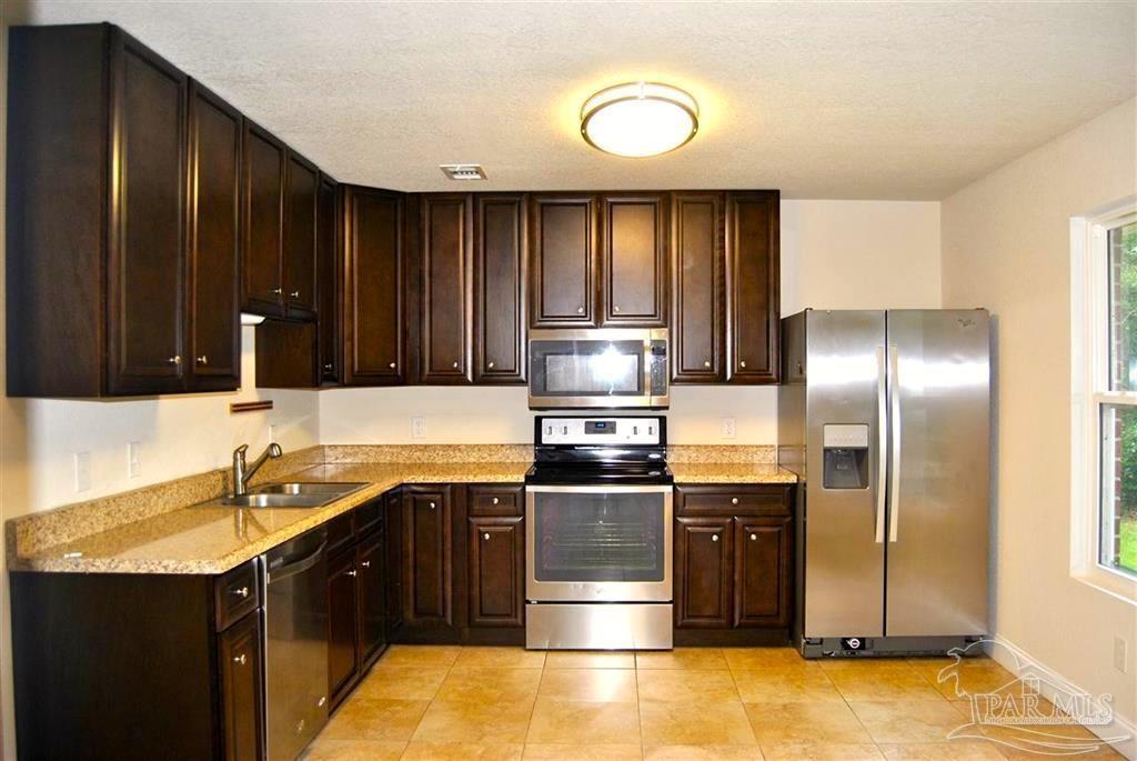 1020 Conference Road Cantonment, FL 32533 - Photo 6 of 25 Gallery Image 6