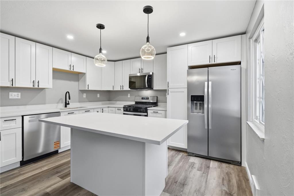 327 East Bruceton Road Pittsburgh, PA 15236 - Photo 10 of 49 Gallery Image 10