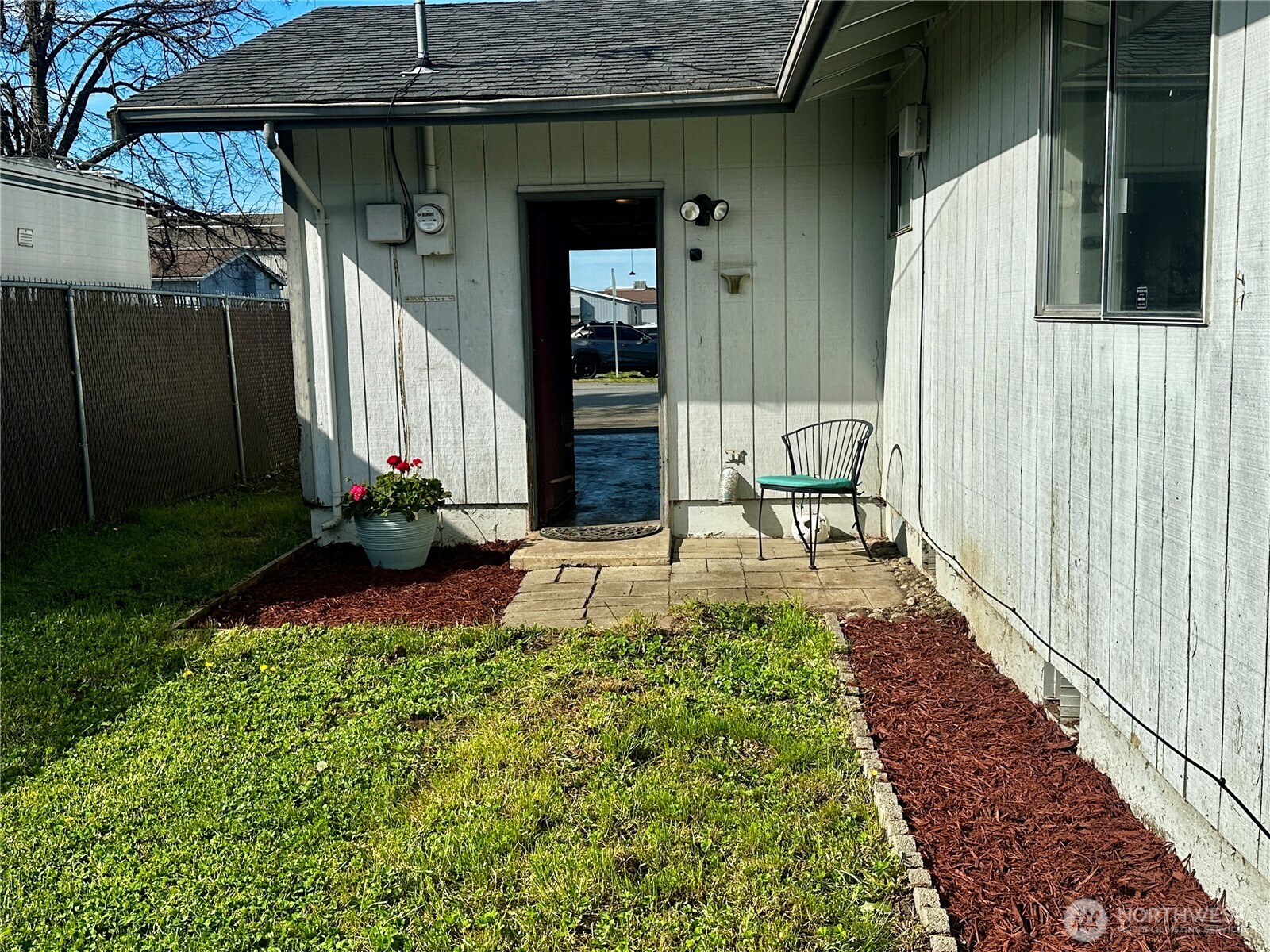 159 West Alder Street Sequim, WA 98382 - Photo 4 of 26