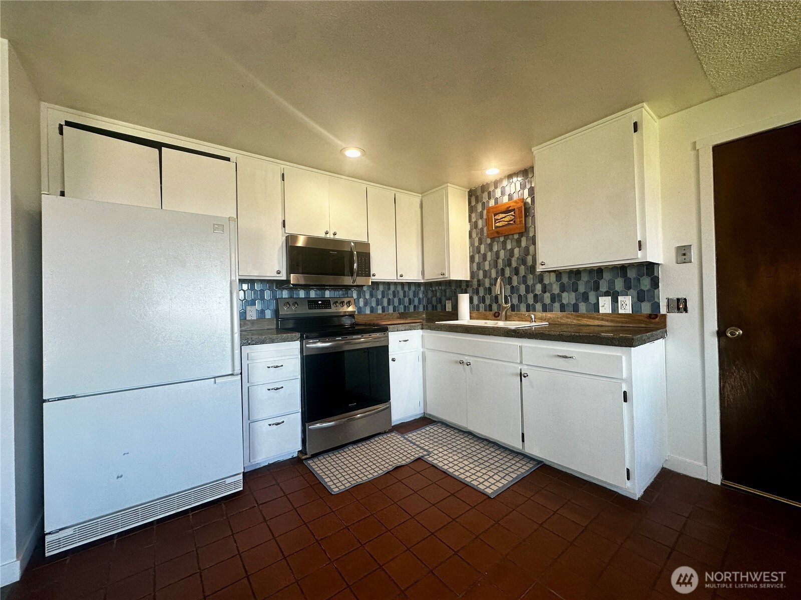 159 West Alder Street Sequim, WA 98382 - Photo 10 of 26