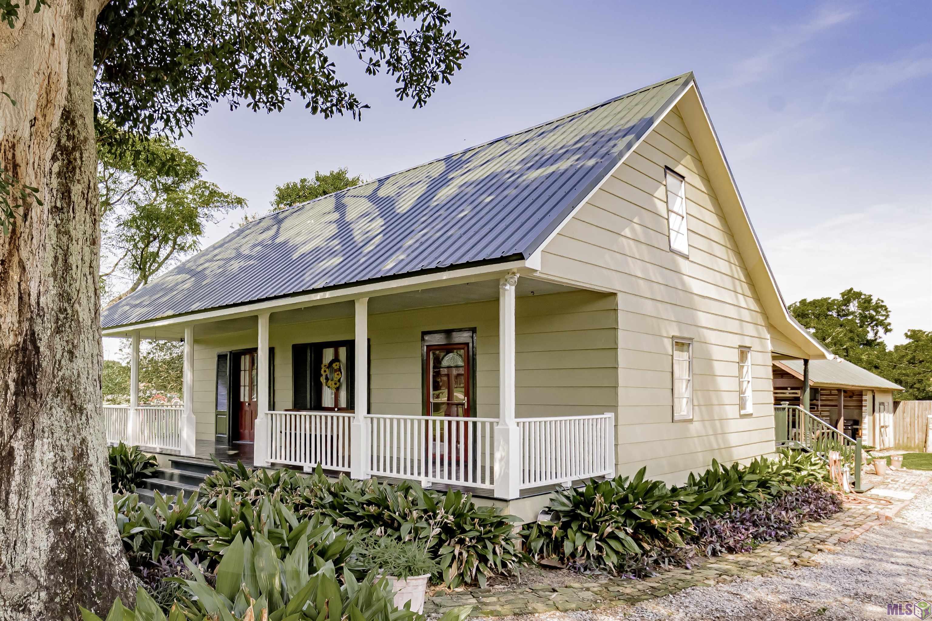 15129 Chenal Road Jarreau, LA 70749 - Photo 2 of 24