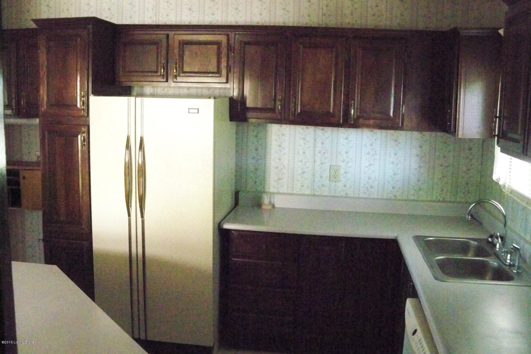 6261 Lawrenceburg Road Chaplin, KY 40012 - Photo 8 of 13 100_4431