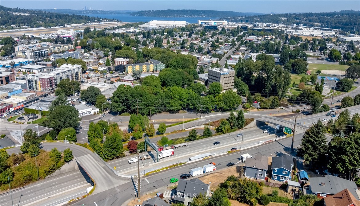 1203 South 3rd Street Renton, WA 98057 - Photo 39 of 40 an aerial view of residential houses with outdoor space