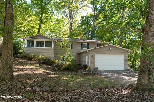 $410,000 | 1631 Maplegreen Lane, Knoxville, TN 37922