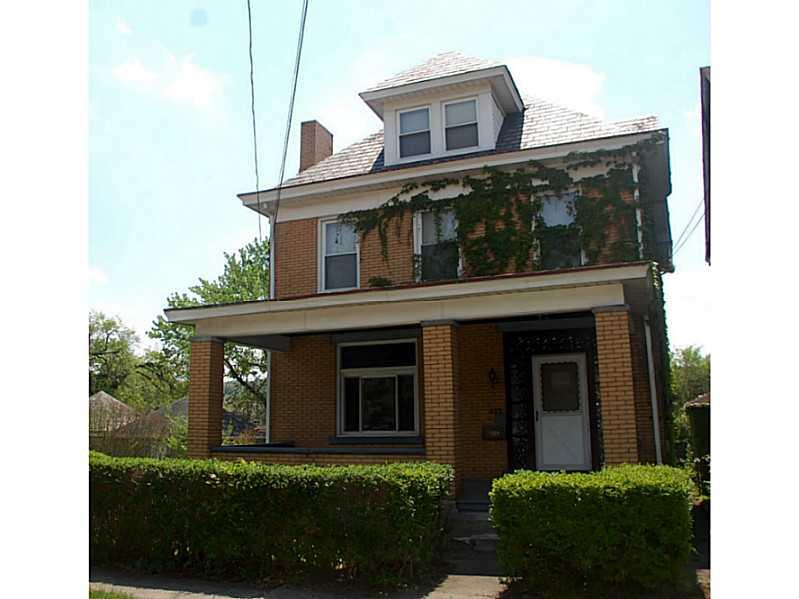 233 Greydon Avenue McKees Rocks, PA 15136 - Photo 1 of 14 Exterior Front.