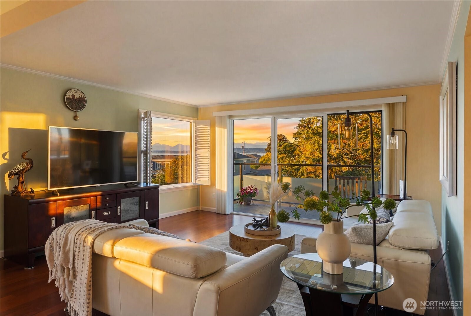 300 2nd Avenue North, Unit 2H Edmonds, WA 98020 - Photo 3 of 39