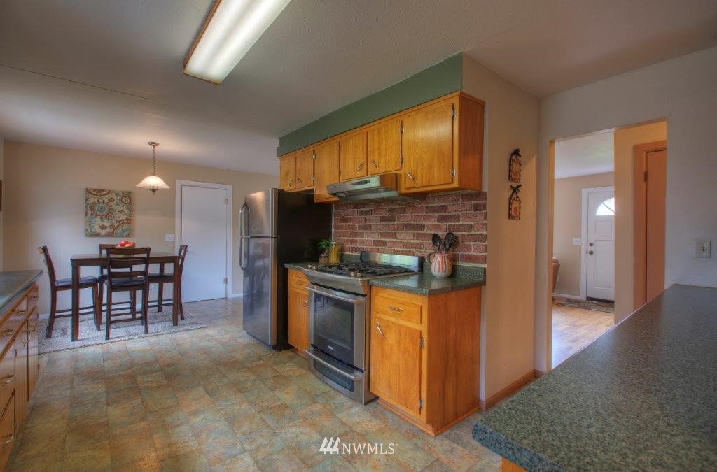 4813 Northeast 7th Place Renton, WA 98059 - Photo 11 of 20