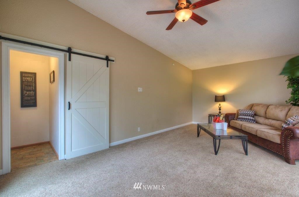 4813 Northeast 7th Place Renton, WA 98059 - Photo 12 of 20