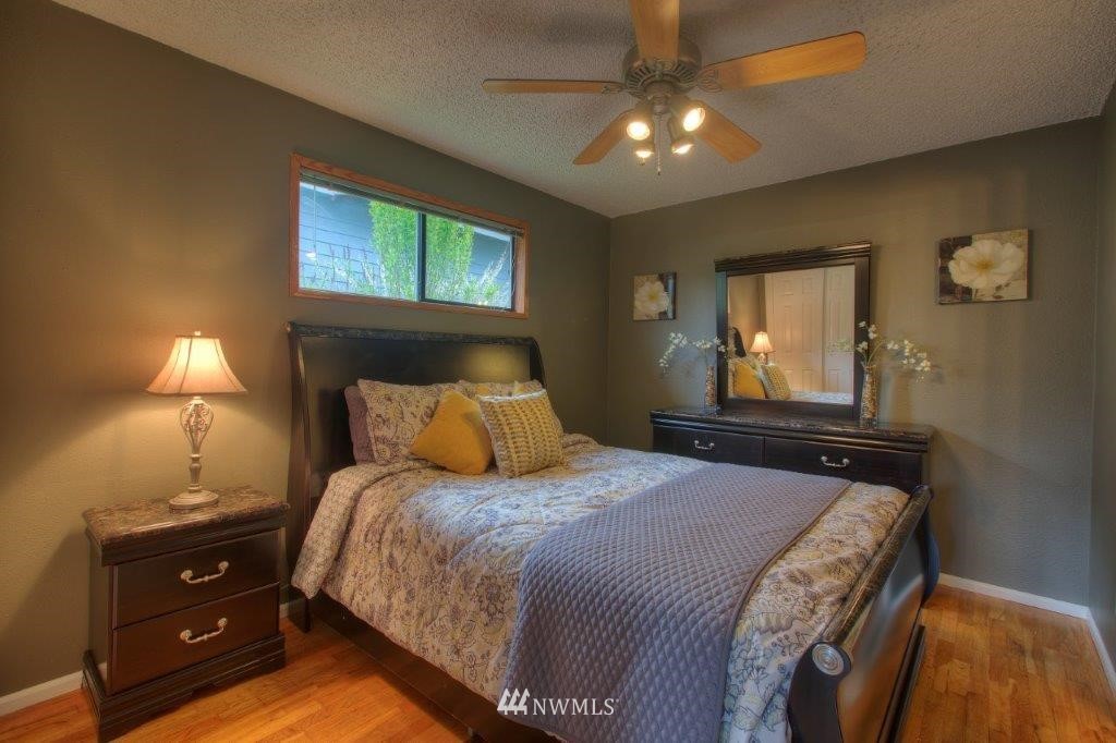 4813 Northeast 7th Place Renton, WA 98059 - Photo 14 of 20