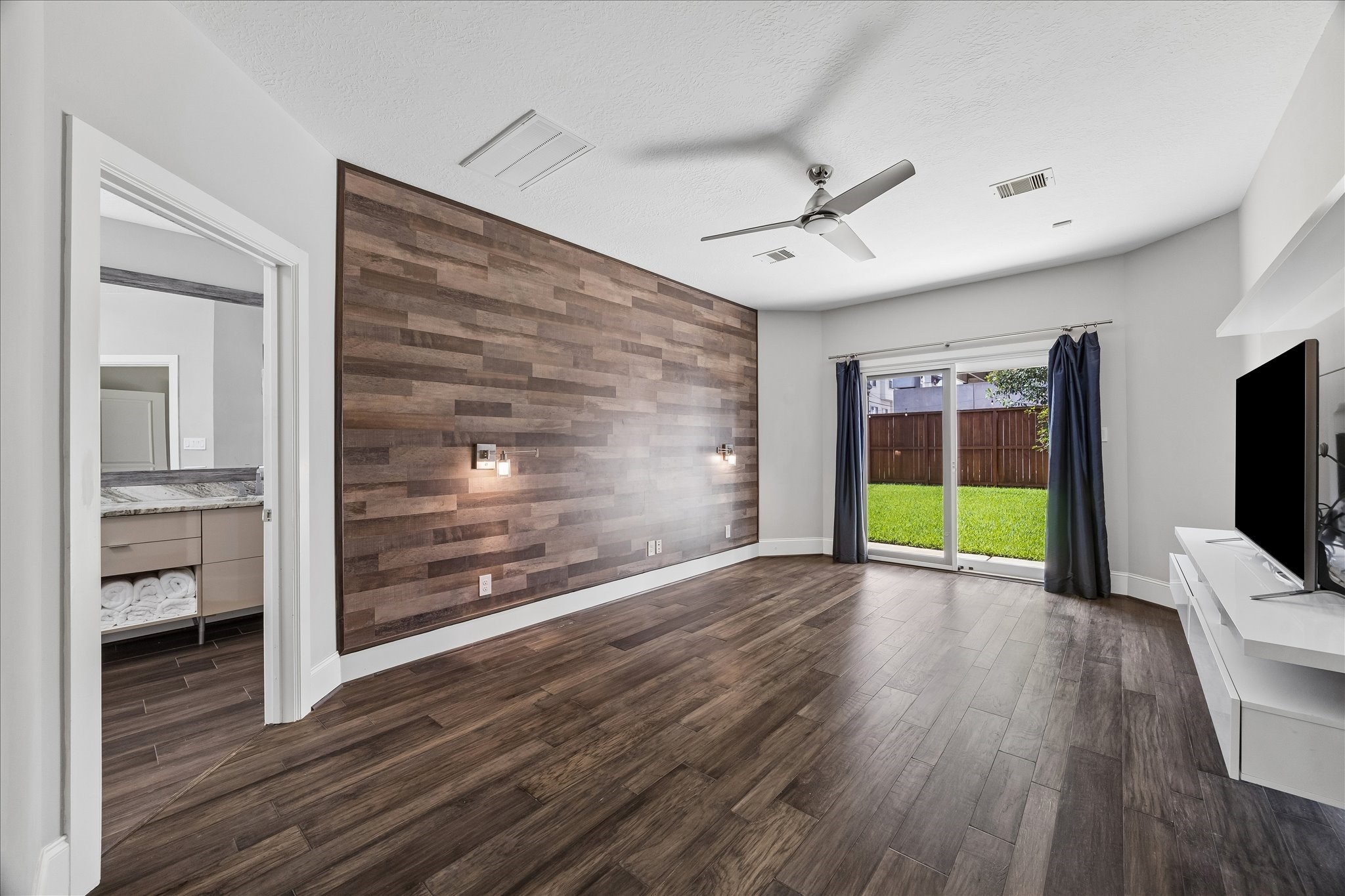 14855 Perthshire Road Houston, TX 77079 - Photo 5 of 43