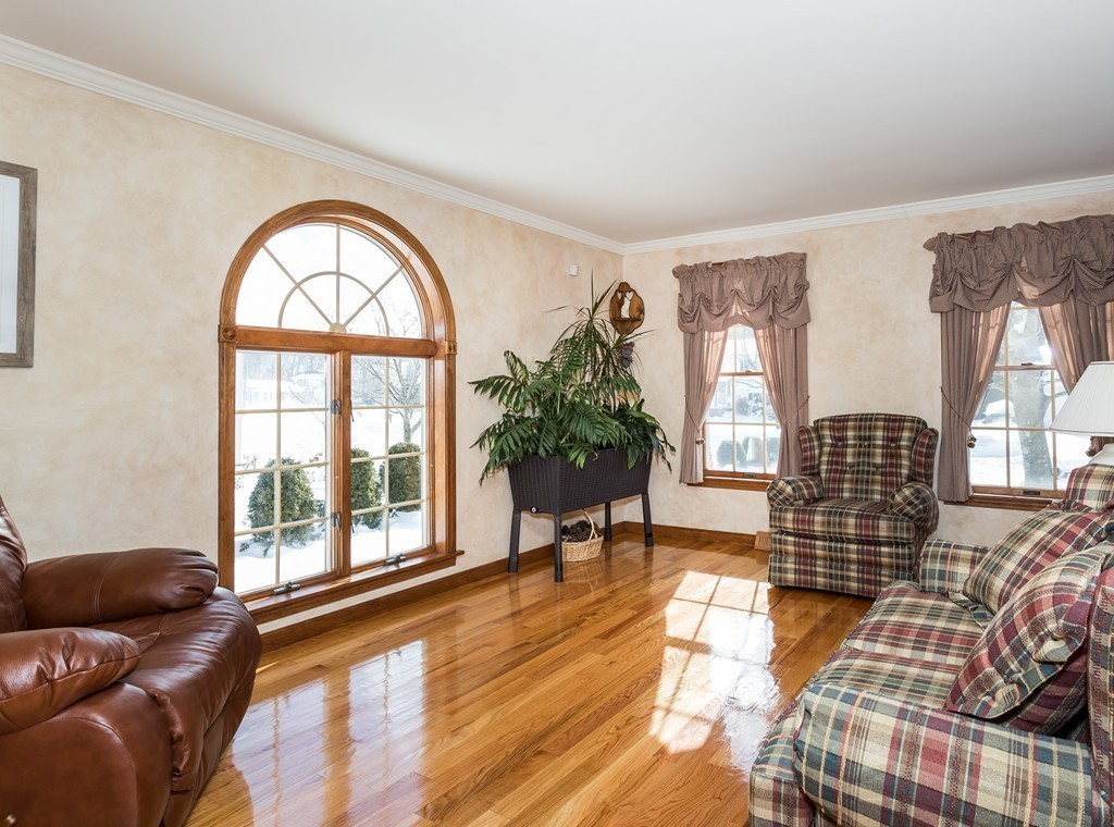 35 Rising Street Agawam, MA 01030 - Photo 5 of 29 Gallery Image 5