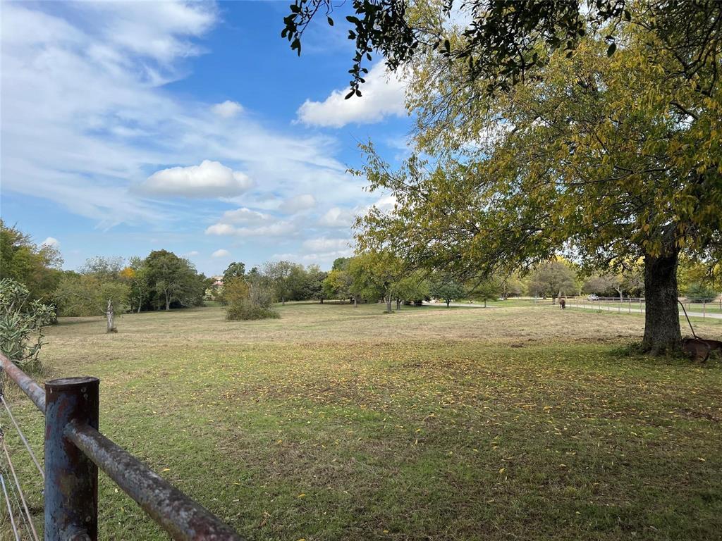 2815 Farm To Market Road 3092 Gainesville, TX 76240 - Photo 6 of 28 a view of outdoor space with mountain view