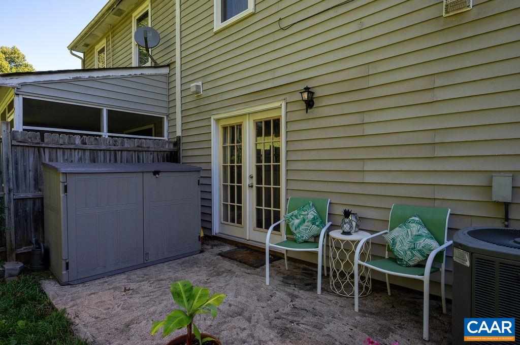 947 Rives Street Charlottesville, VA 22902 - Photo 18 of 20 Gallery Image 18