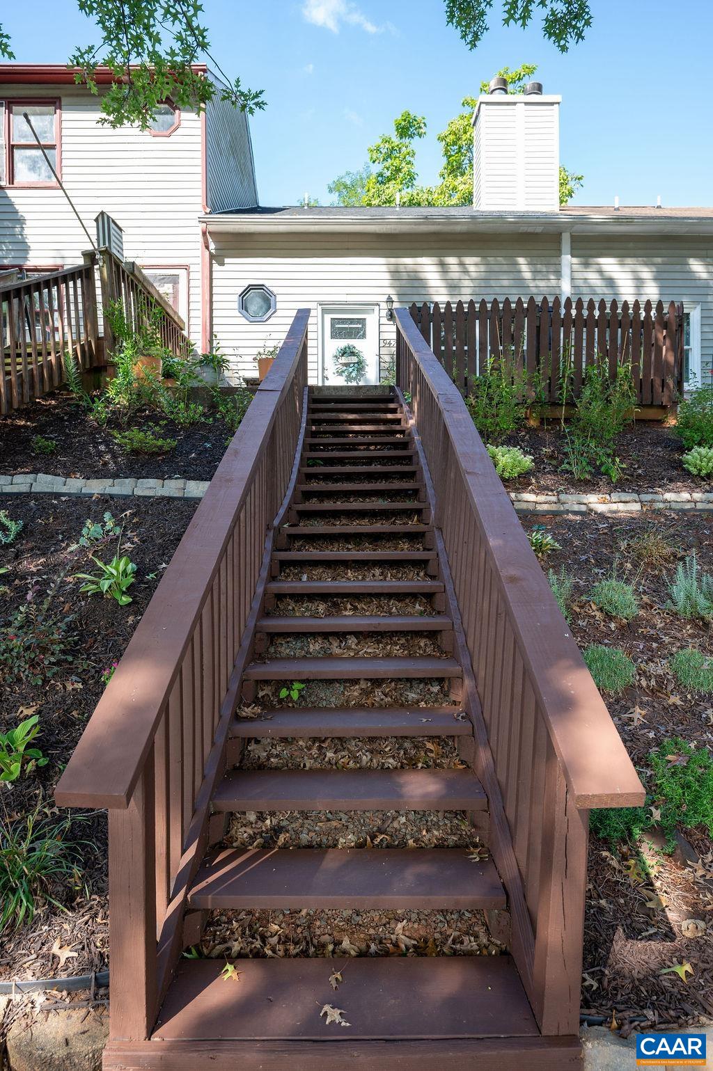 947 Rives Street Charlottesville, VA 22902 - Photo 3 of 20 Gallery Image 3