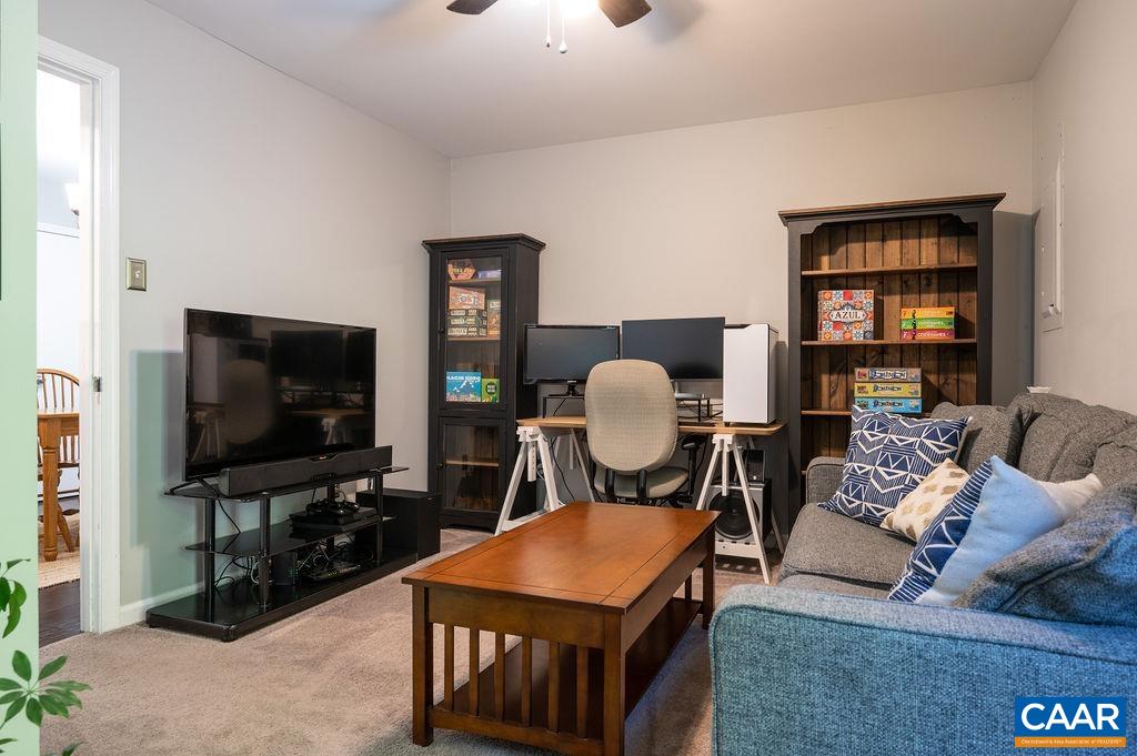 947 Rives Street Charlottesville, VA 22902 - Photo 10 of 20 Gallery Image 10