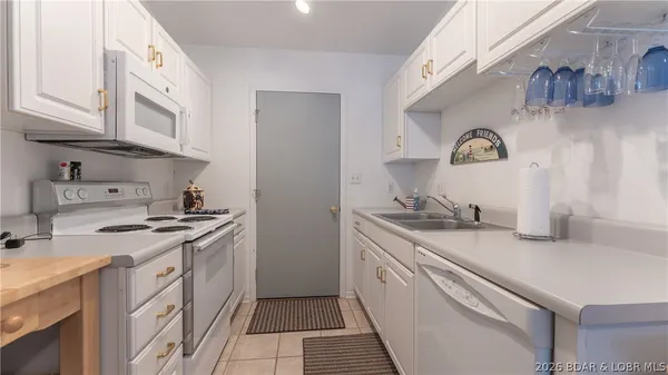$399,000 | 141 Wye Drive, Lake Ozark, MO 65049