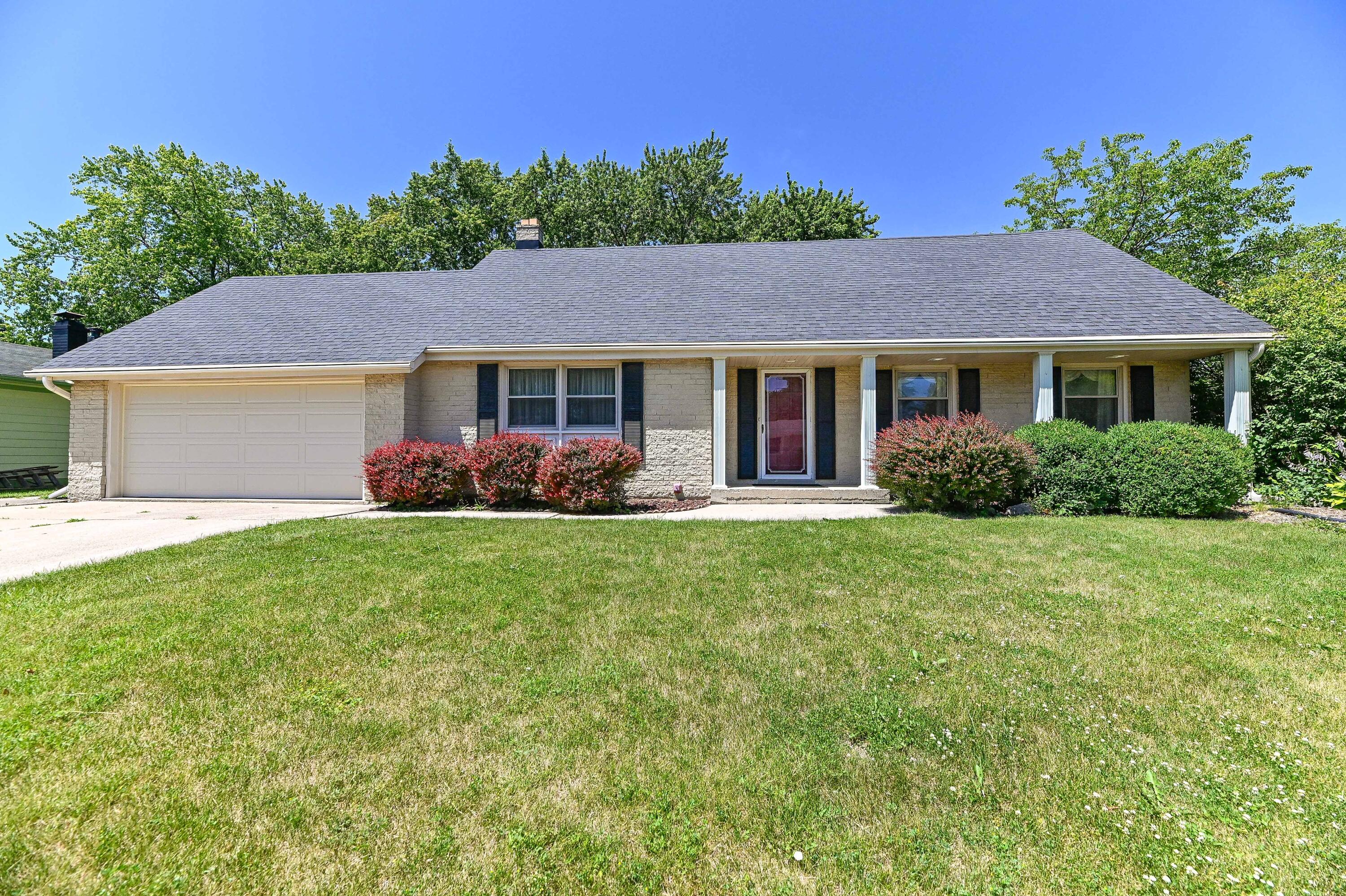 146 Perry Avenue Racine, WI 53406 - Photo 2 of 36 perry-4