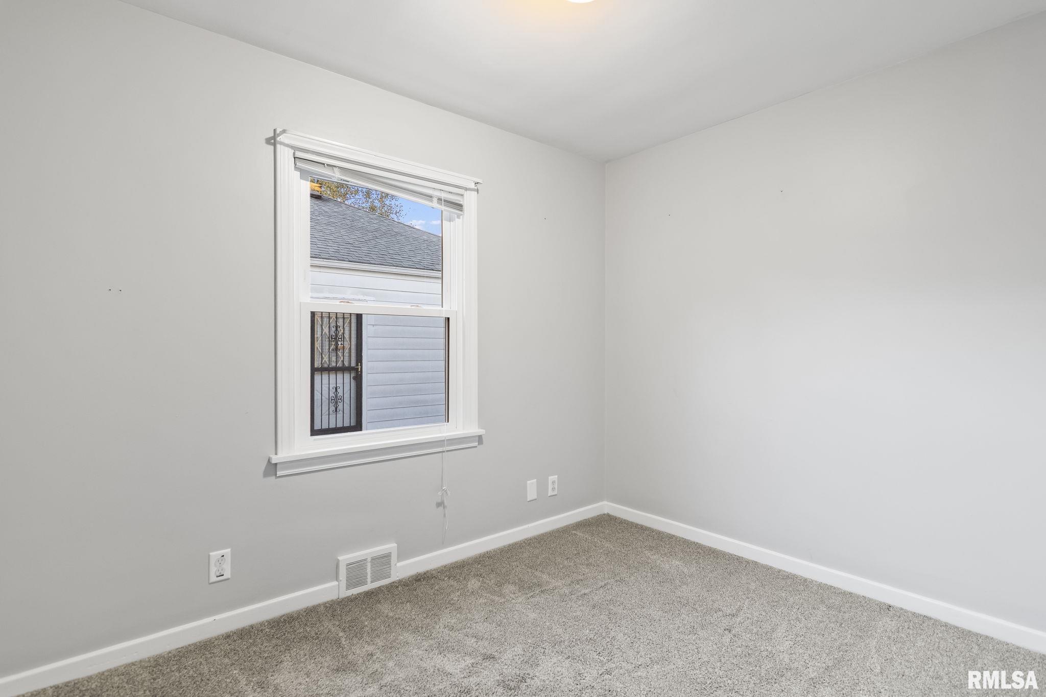 1402 West Marietta Street Decatur, IL 62522 - Photo 17 of 33