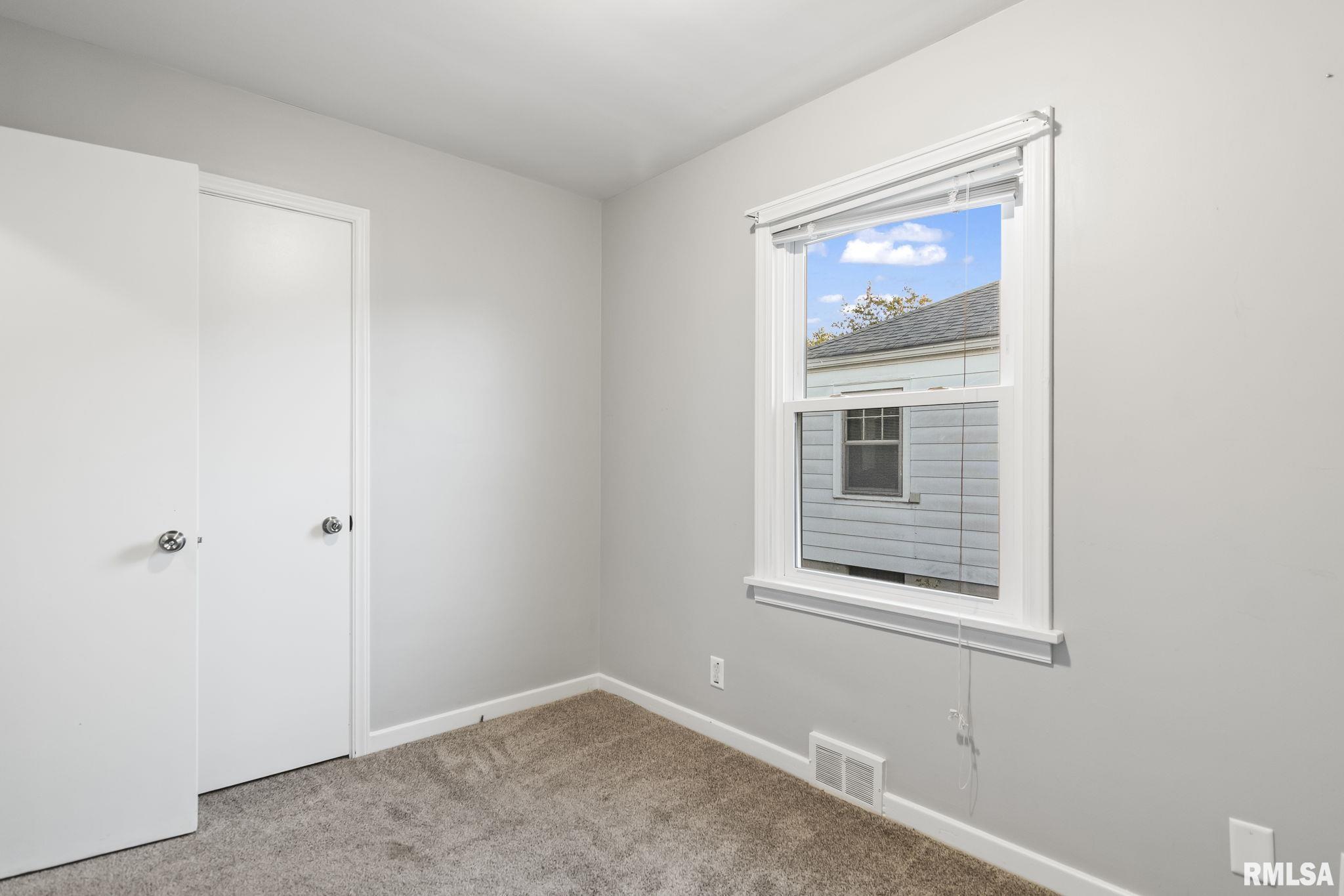 1402 West Marietta Street Decatur, IL 62522 - Photo 18 of 33