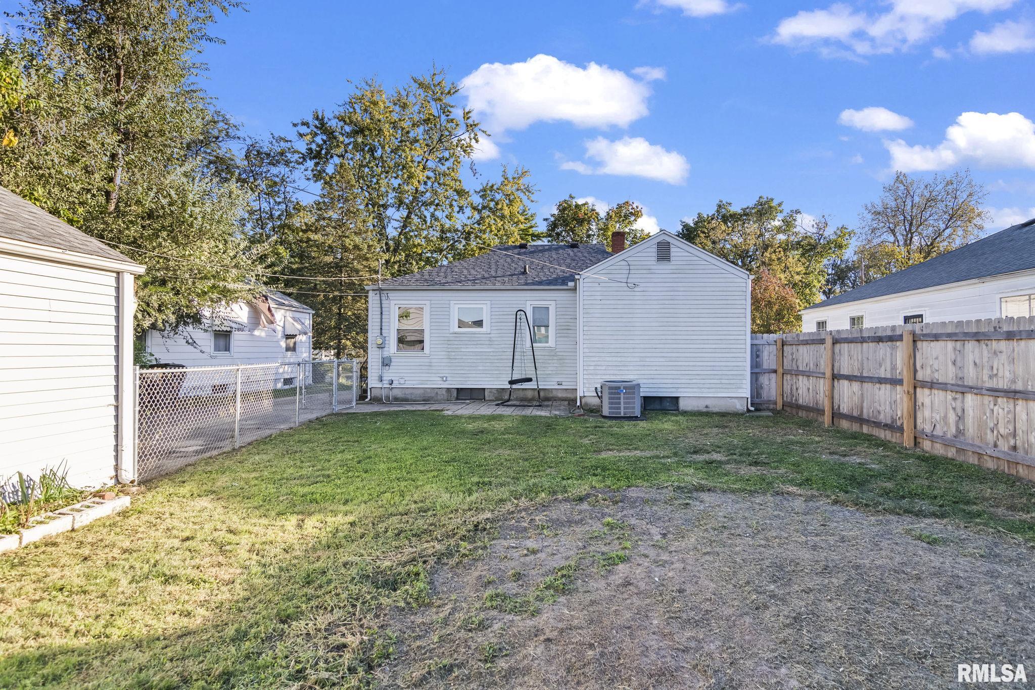 1402 West Marietta Street Decatur, IL 62522 - Photo 30 of 33