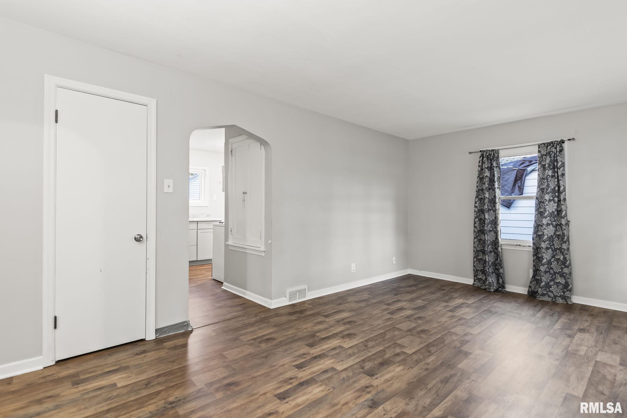 1402 West Marietta Street Decatur, IL 62522 - Photo 6 of 33