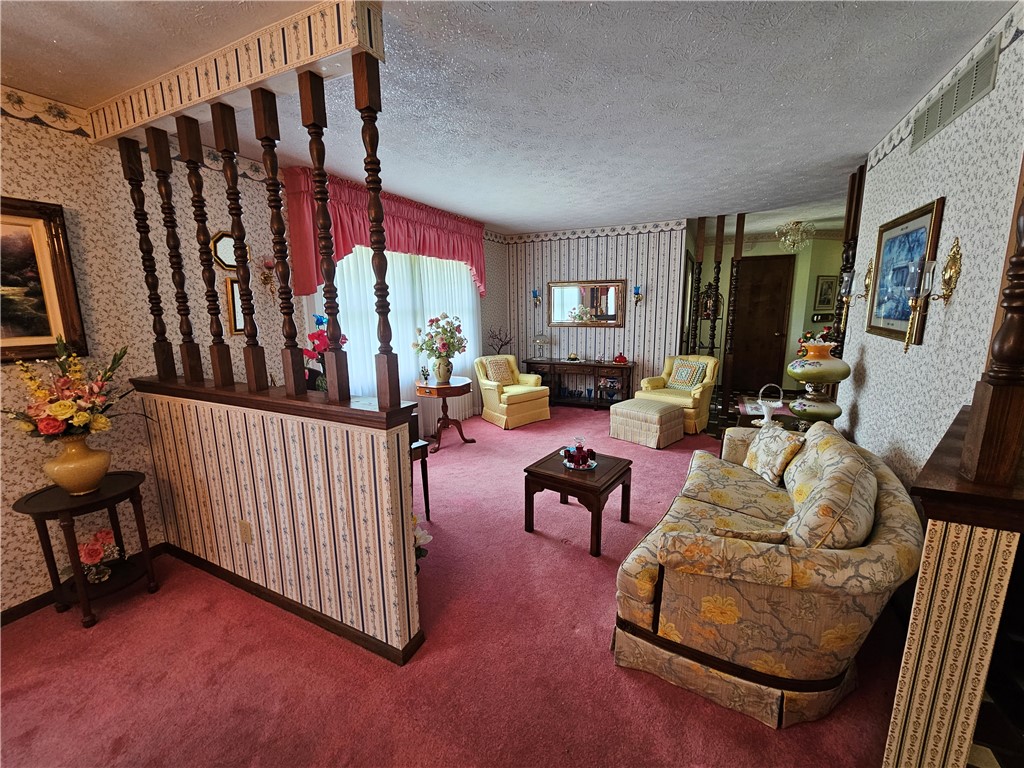 1376 Foust Road Xenia, OH 45385 - Photo 5 of 26