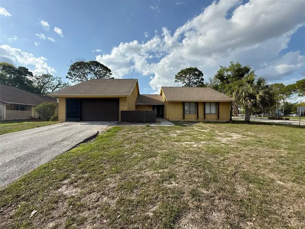 $249,900 | 9085 Heather Boulevard, Weeki Wachee, FL 34613