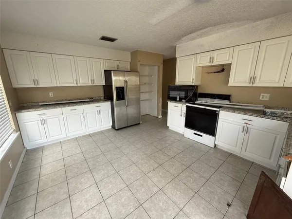 $249,900 | 9085 Heather Boulevard, Weeki Wachee, FL 34613