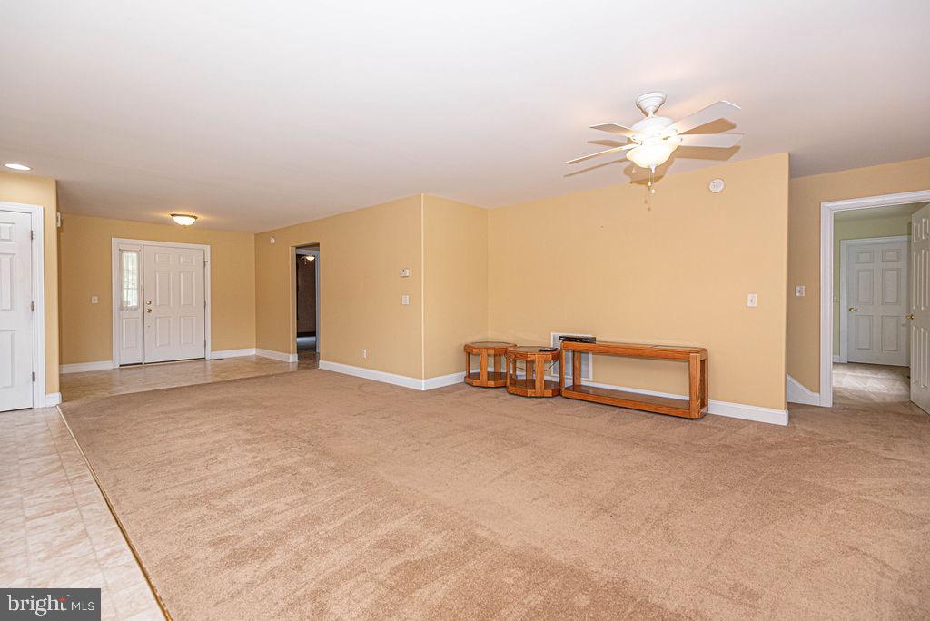 221 Old Laurel Road Georgetown, DE 19947 - Photo 8 of 36 Living room