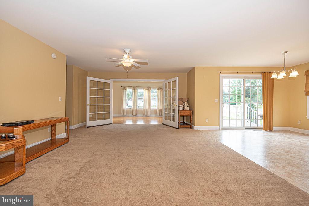 221 Old Laurel Road Georgetown, DE 19947 - Photo 9 of 36 Living room