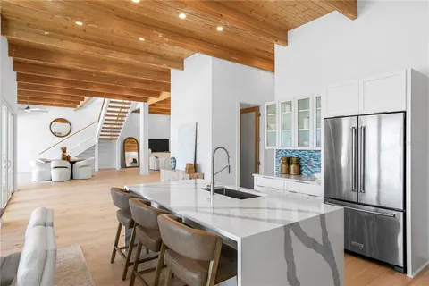 $2,200,000 | 14802 Lake Magdalene Circle, Tampa, FL 33613