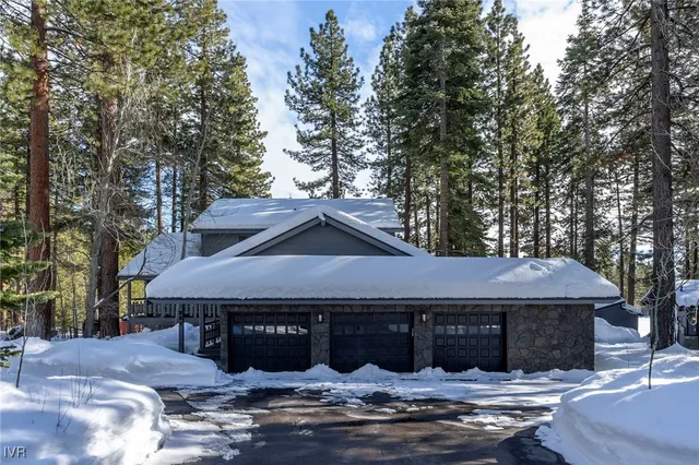 $2,888,000 | 881 Donna Drive, Incline Village, NV 89451