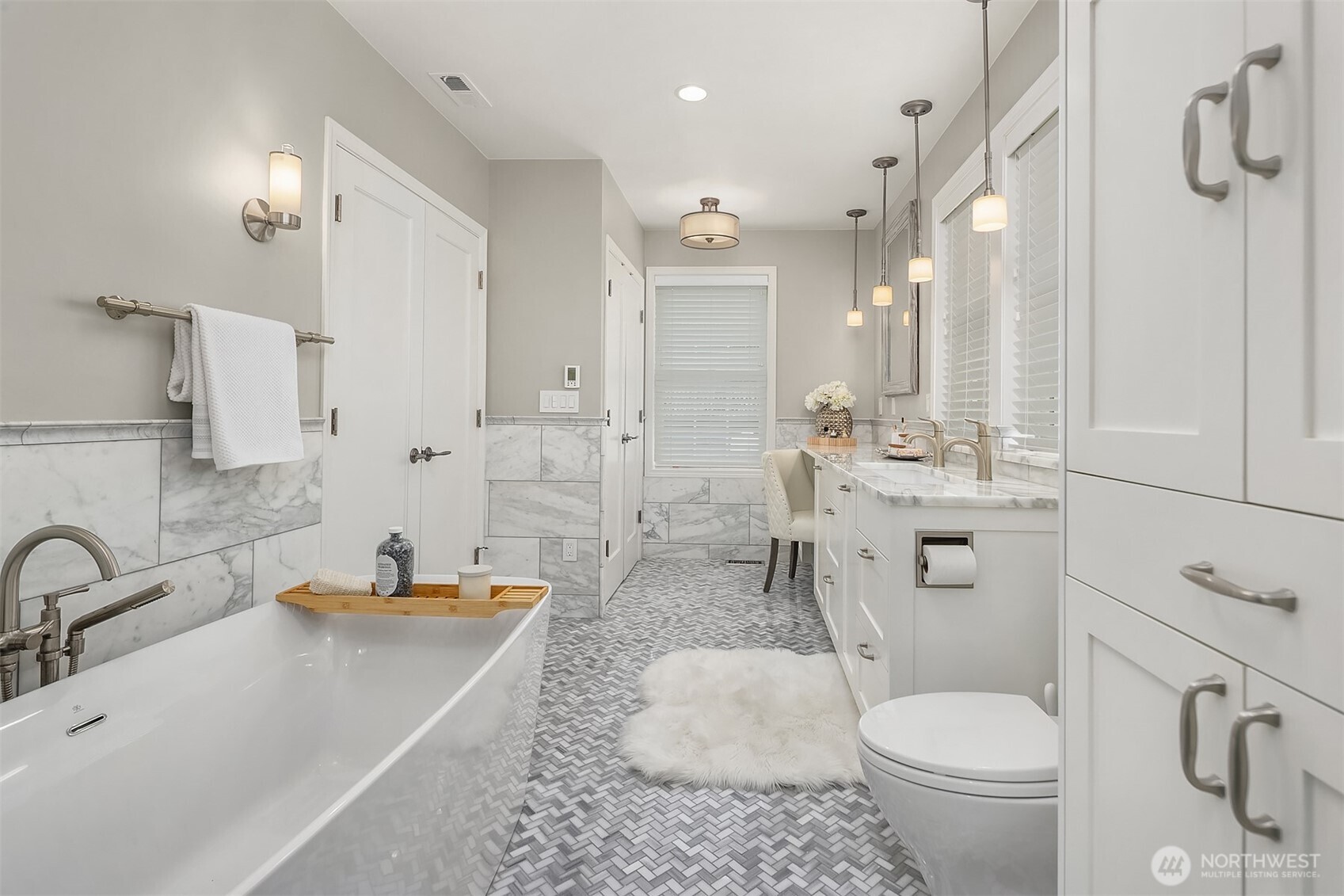 5230 Northeast 75th Street Seattle, WA 98115 - Photo 22 of 40