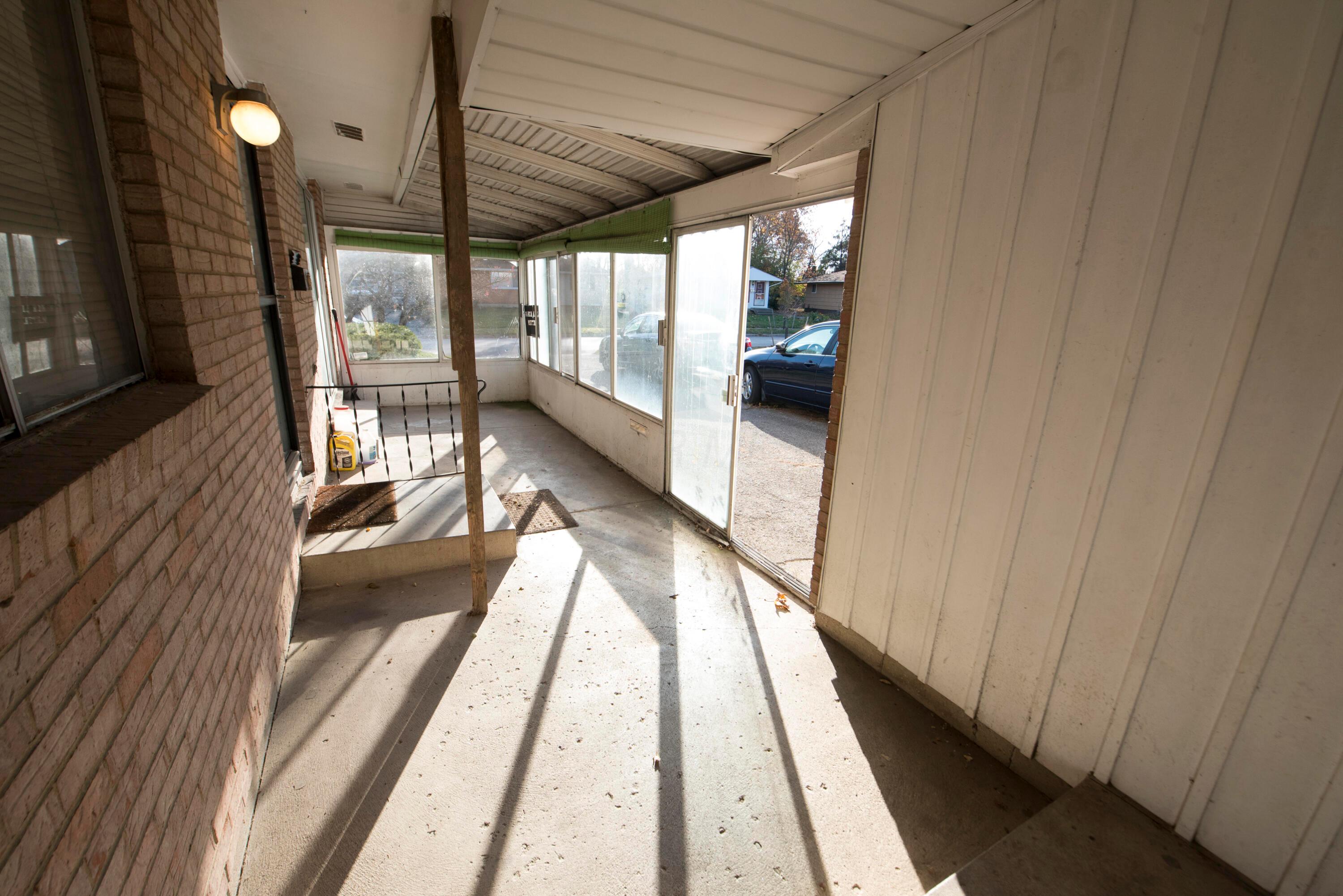 1564 Smith Road Columbus, OH 43207 - Photo 35 of 52 DRM_7573