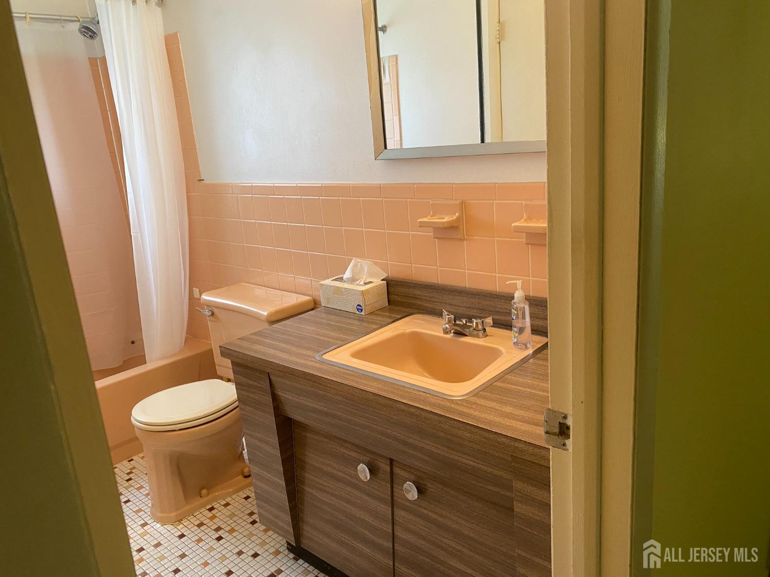 89 Rock Hill Road Old Bridge, NJ 08857 - Photo 13 of 26 Gallery Image 13