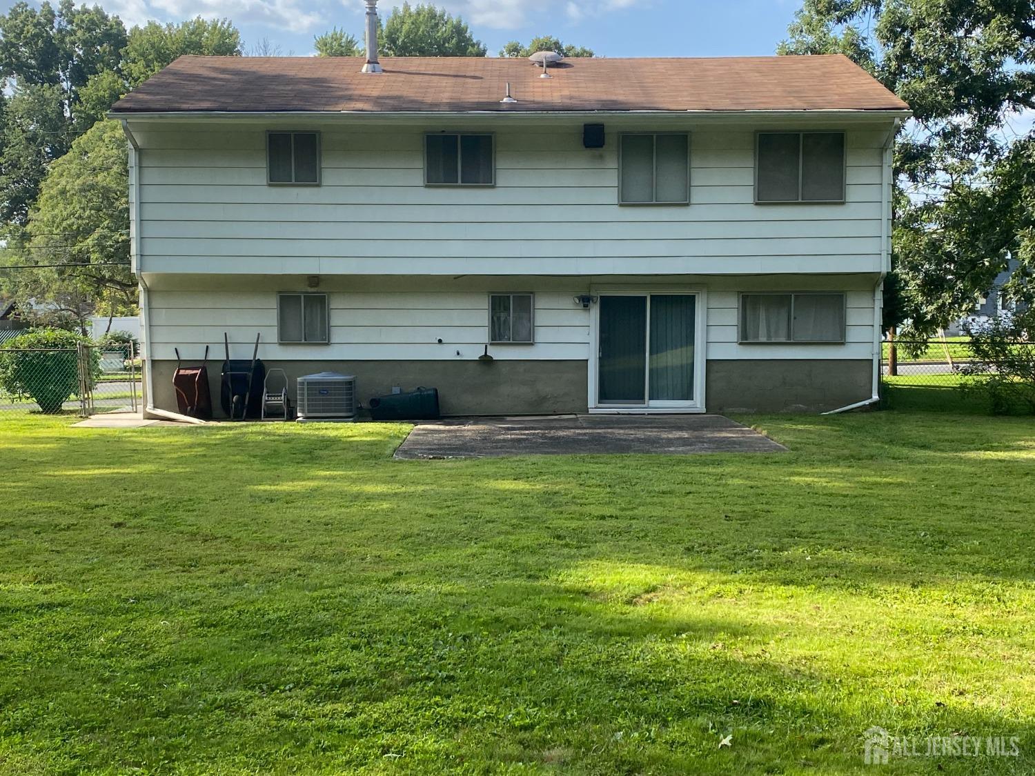 89 Rock Hill Road Old Bridge, NJ 08857 - Photo 5 of 26 Gallery Image 5
