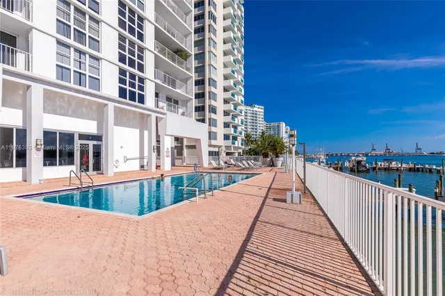 $399,900 | 1228 West Avenue, Unit 312, Miami Beach, FL 33139