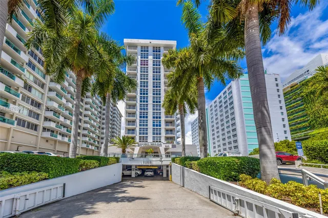 $399,900 | 1228 West Avenue, Unit 312, Miami Beach, FL 33139